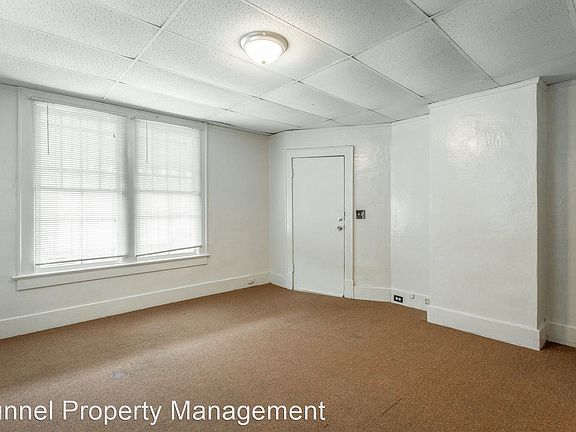 4th image of 2309 Glass St #A