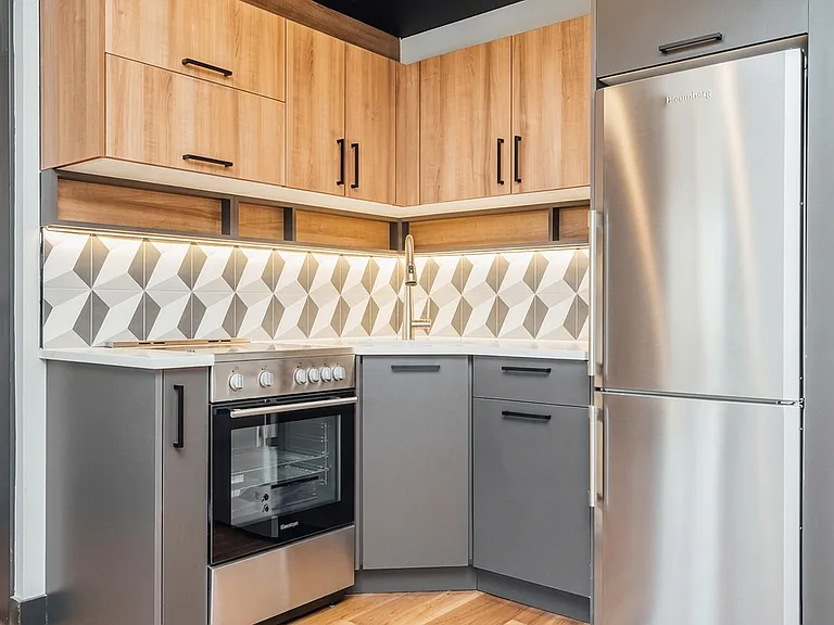 2825 Snyder Ave #1K — Photo 3