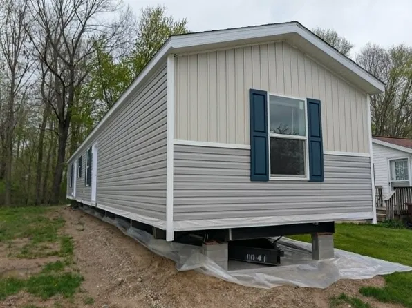 1242 Oakbrook West 332, Jackson, MI 49201
