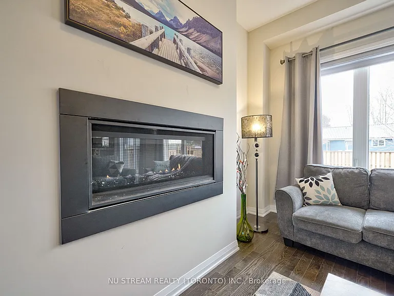 3185 Searidge St — Photo 8