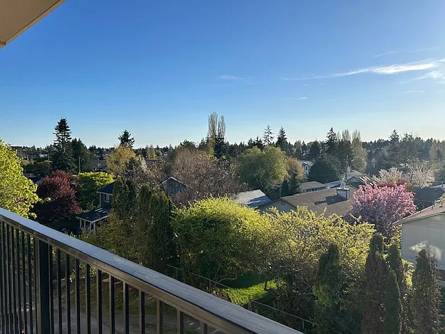 2 bed, 935 sqft, $2,300 — Photo 3