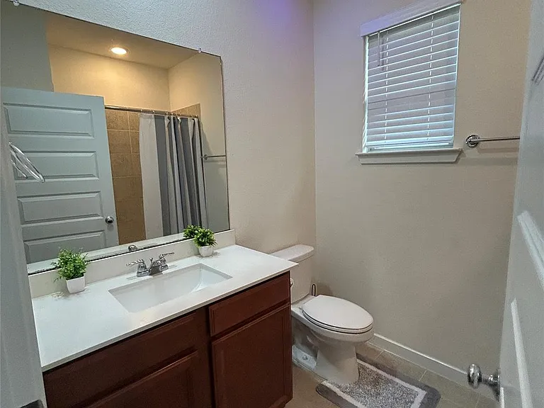 7822 Wyndham Harbor Ct — Photo 7