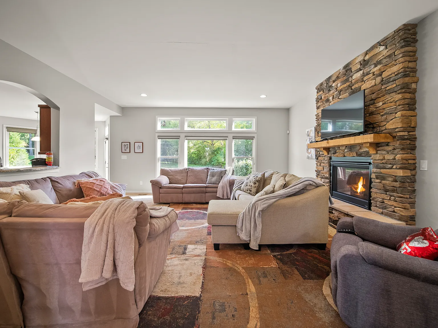 10599 Geist View Dr — Photo 3