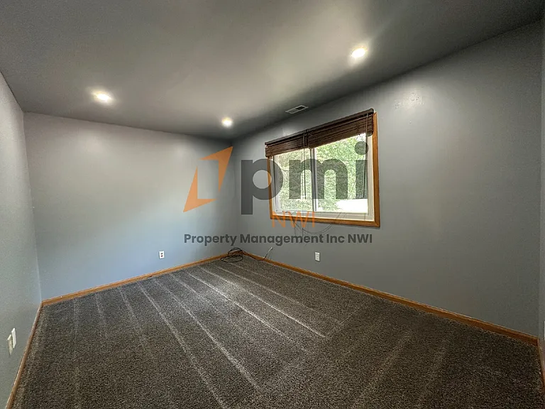 6974 Fillmore Dr — Photo 11