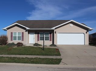 12 Liberty Ln, Clinton, IL 61727
