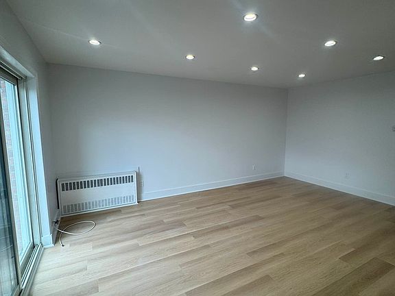 2nd image of 6429 77th Pl Fl 2