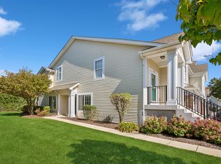 1156 Westminster Ln #1156, Elk Grove Village, IL 60007