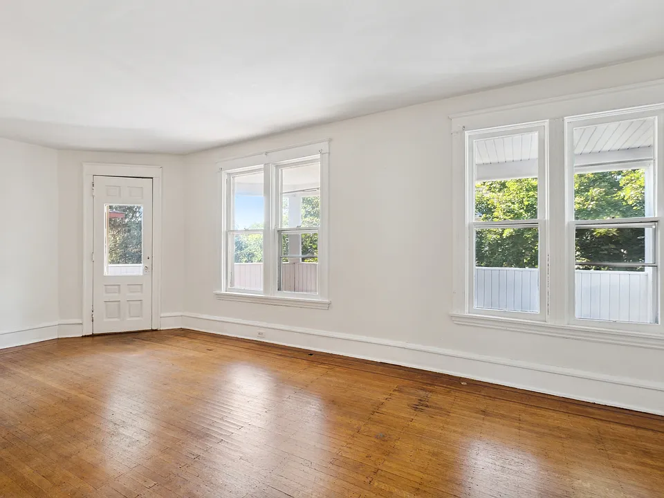2nd floor living room