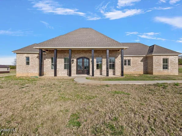 136 Meadow Oaks Ln, Jackson, MS 39209