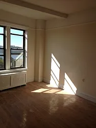 Rented by Roberto Guilbet, LREB