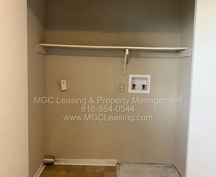 515 Sky Vue Dr #C — Photo 7