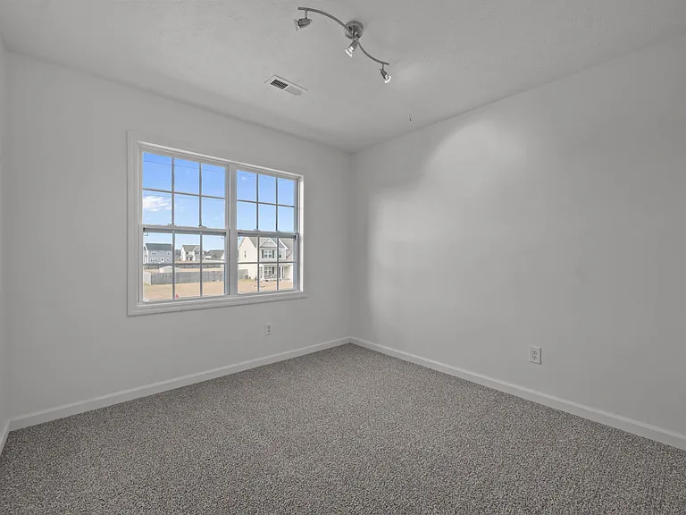 209 Trophy Ridge Dr — Photo 15