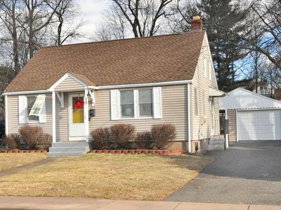 75 Lenox Street, Manchester, CT, 06040