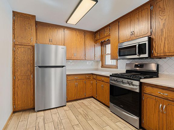 5th image of 581 Havana Rd