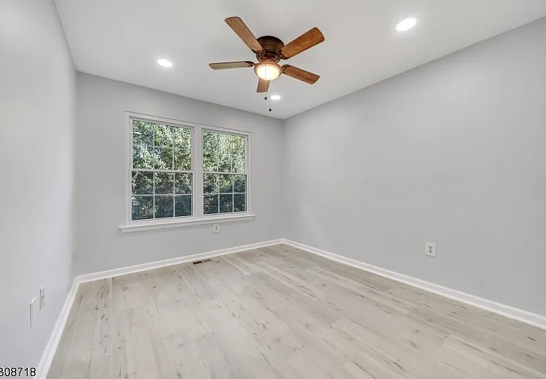 7 Kirby Ln — Photo 22