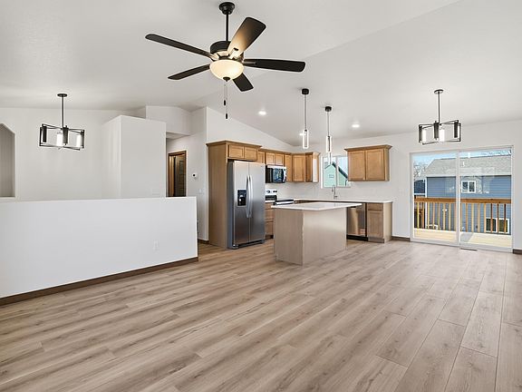 4th image of 4026 Magnum Rd