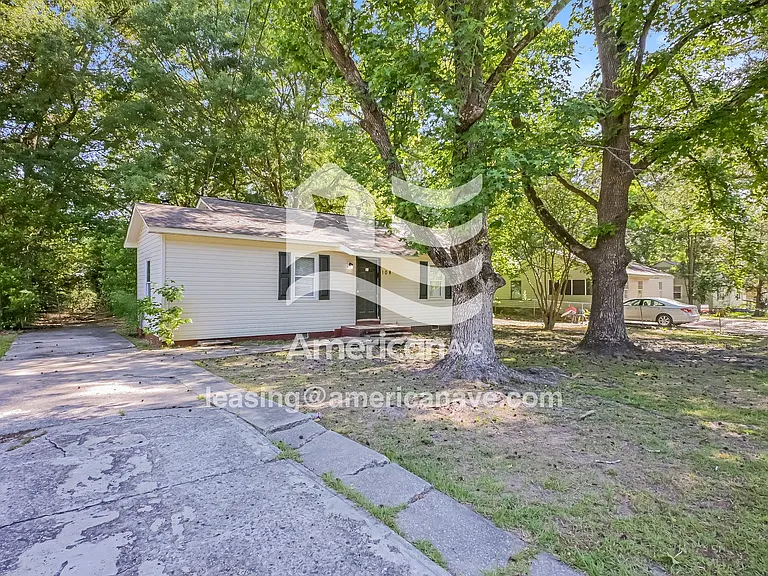 1237584_002_front_view_2.jpg