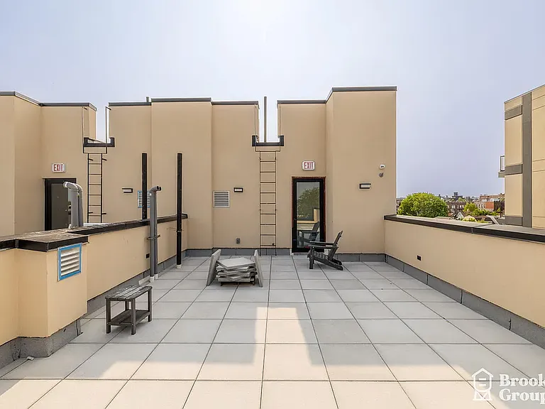 1595 New York Ave #4D — Photo 6