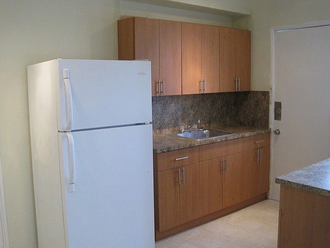 1st image of 1005 Meridian Ave APT 4