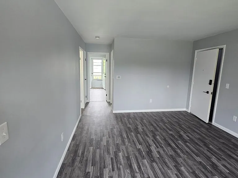 2170 King Rd — Photo 4