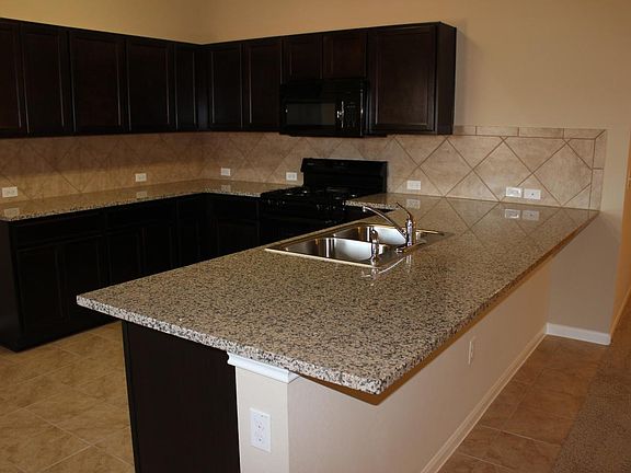 4th image of 1612 Deodara Dr