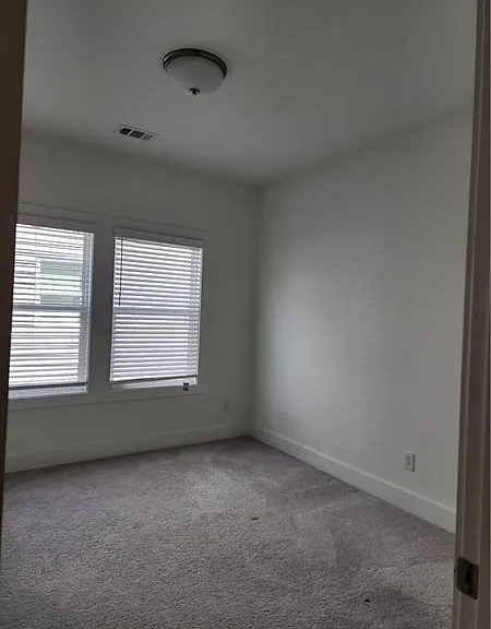 1241 Westshore Dr — Photo 11