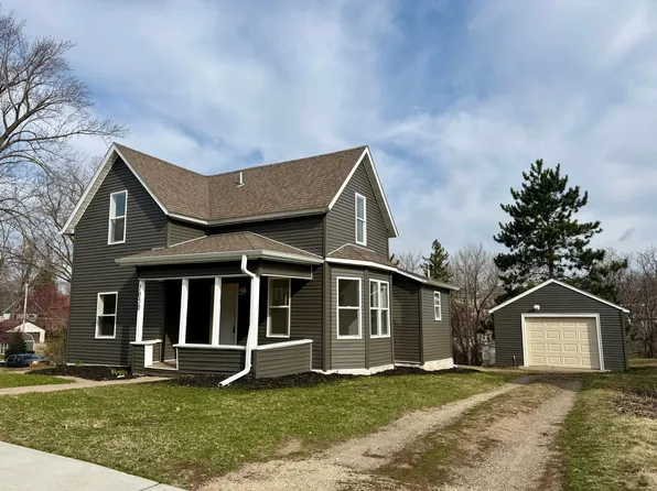 1050 Sturtevant St, Red Wing, MN 55066