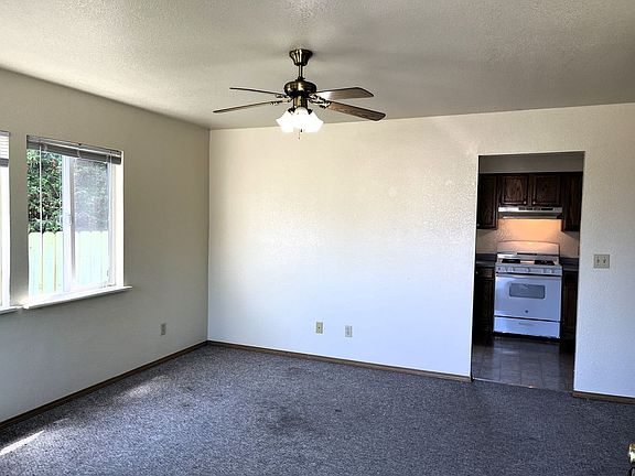 3rd image of 4230 Lewis Ave #113804EBD