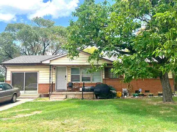 2302 NW 38th Pl, Lawton, OK 73505