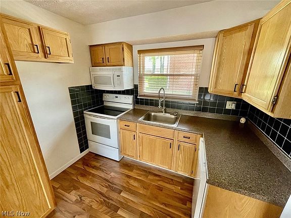 4th image of 31603 N Marginal Dr APT A