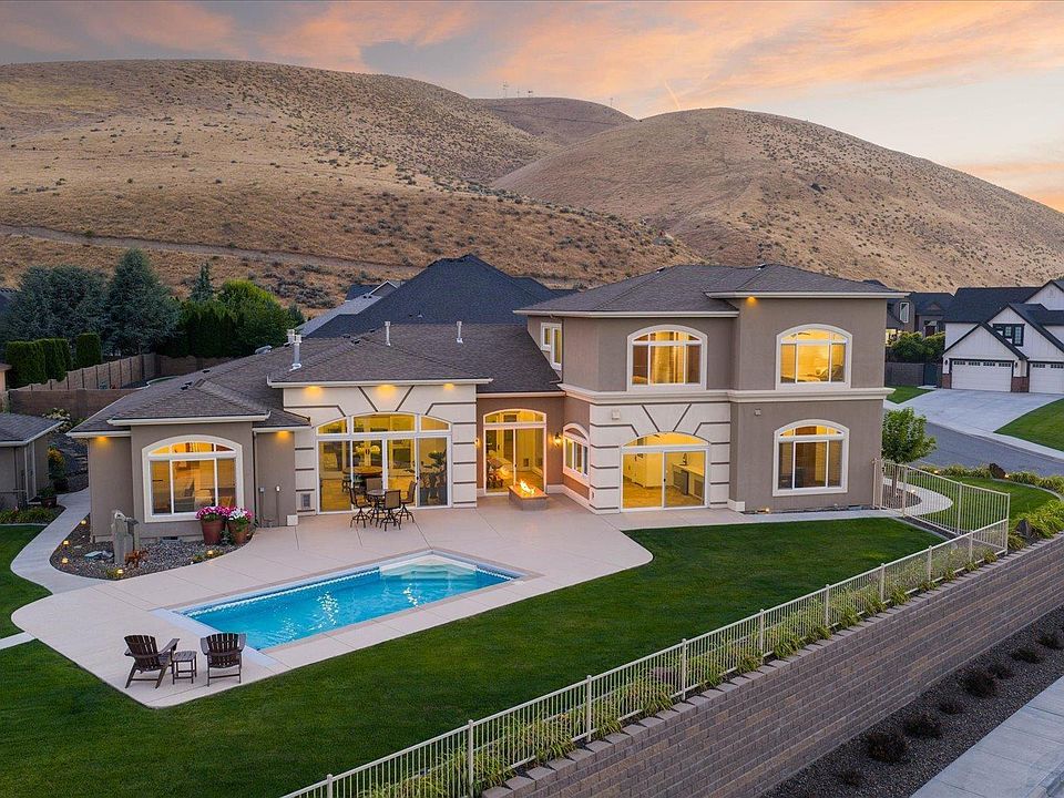 1st image of 665 Isola Vista Ct
