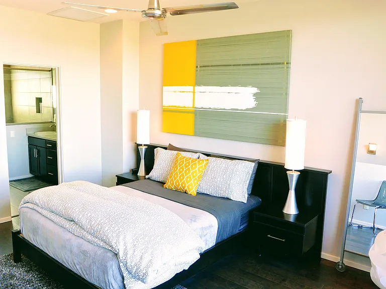516 E Ames Pl — Photo 13