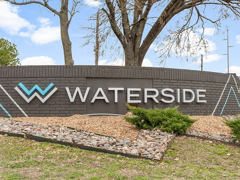 Waterside Apartments Tulsa — Photo 34