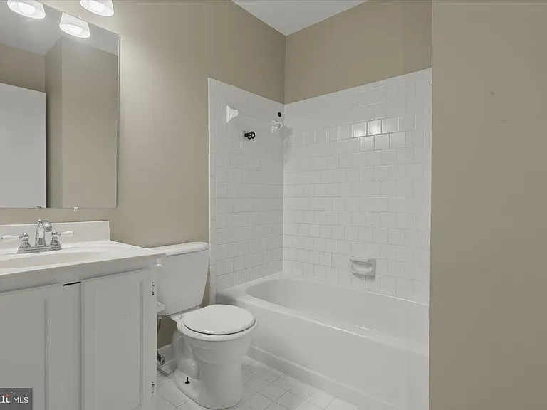 6168 Forest Creek Ct — Photo 19