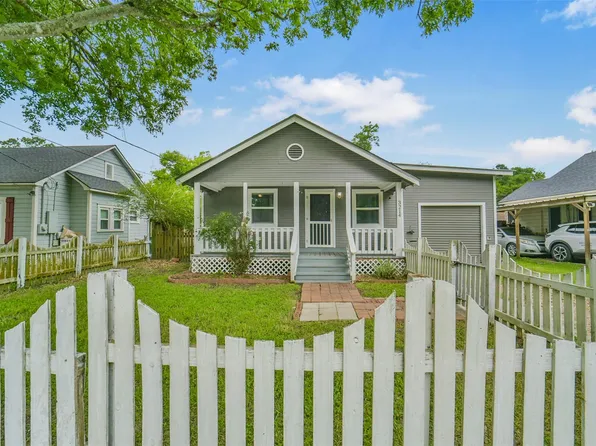 3214 North Ave, Needville, TX 77461