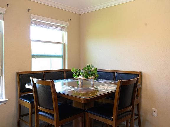 3rd image of 4078 Serene Dr
