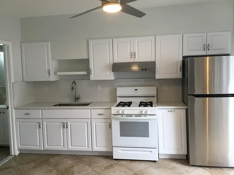 90 Union Ave — Photo 5