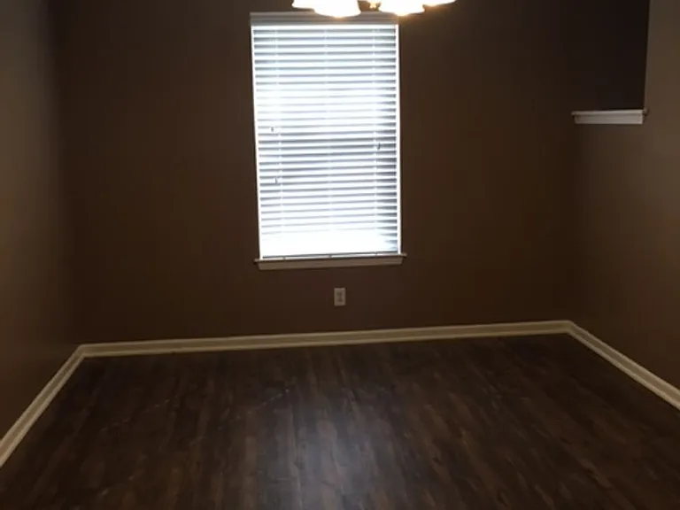 Boerne Townhomes — Photo 17