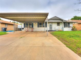 955 NW 1st St, Moore, OK 73160