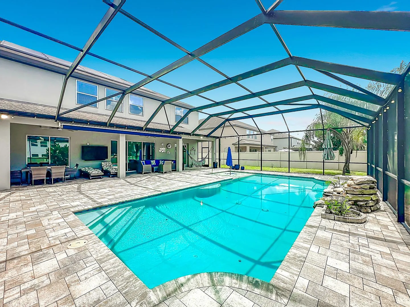 Spectacular Renovated 6-Bedroom Home in Hillside/Wekiva Apopka, Florida — Photo 4