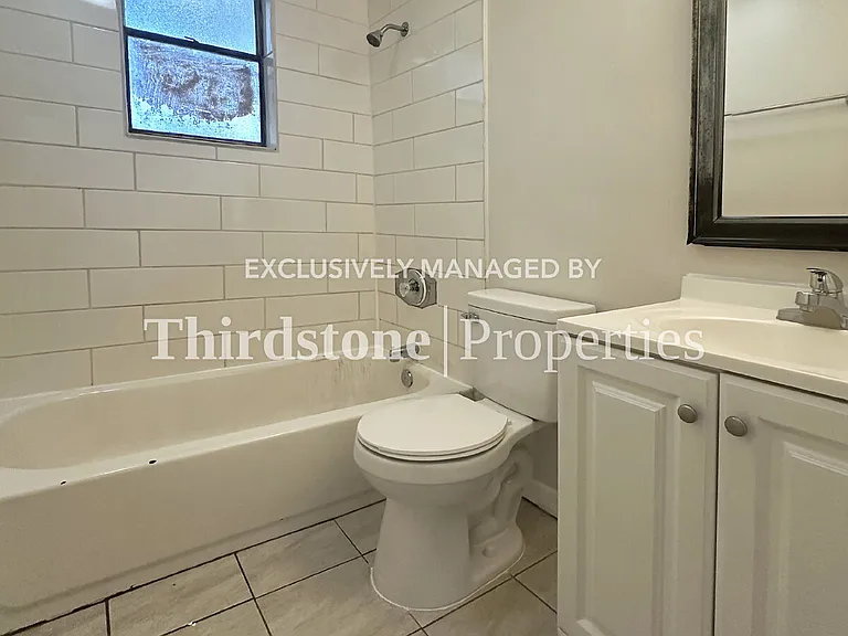 1173 W 27th St — Photo 22