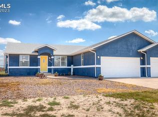 575 E Fredonia Dr, Pueblo West, CO 81007