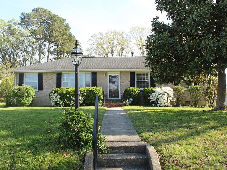 Woodlake Dr — Photo 1
