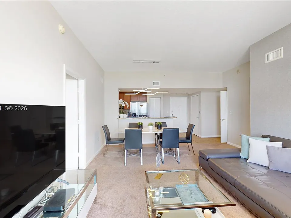 19501 W Country Club Dr #Penthouse 10