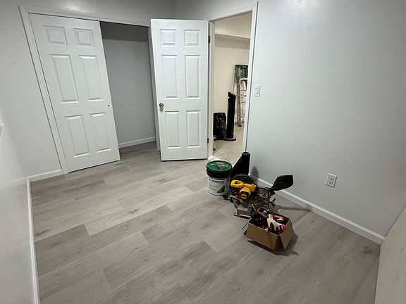 3rd image of 44 Braisted Ave Floor 1