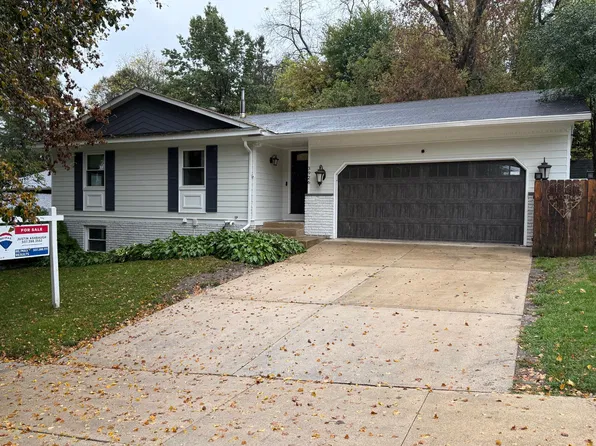 3926 Manor Woods Dr NW, Rochester, MN 55901