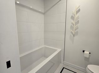 8445 N Broadcast Ave SW, Calgary, AB T3H6B7