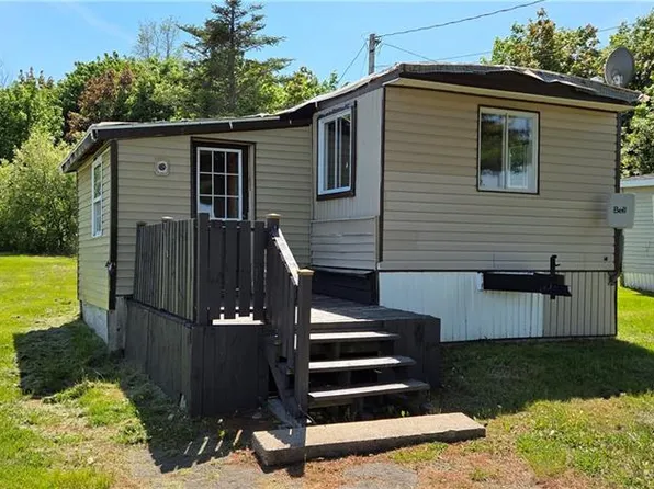 31 Young St, Hillsborough, NB E4H 3E9