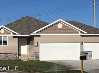 7217 N 19th St, Lincoln, NE 68521