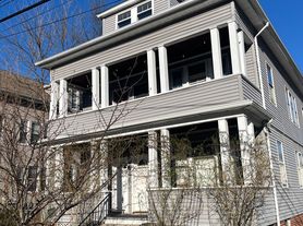 117 Radcliffe Ave, Providence, RI